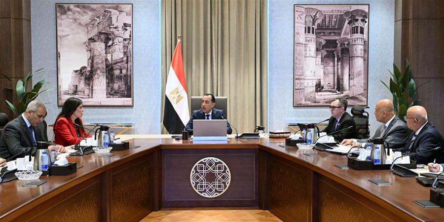 رئيس الوزراء يتابع خطة التوسع في تحلية مياه البحر حتى 2050